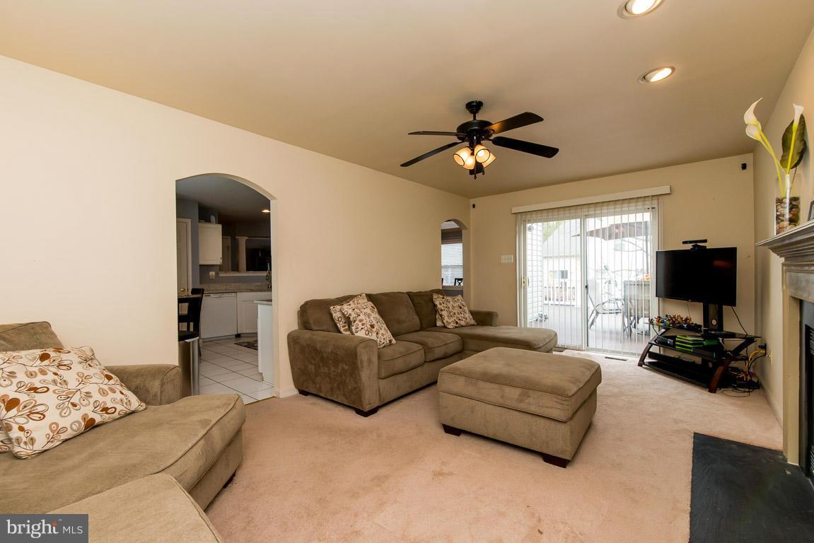 9618 Brie Road Randallstown, MD 21133 - Photo 10 of 30 Cozy Family Room