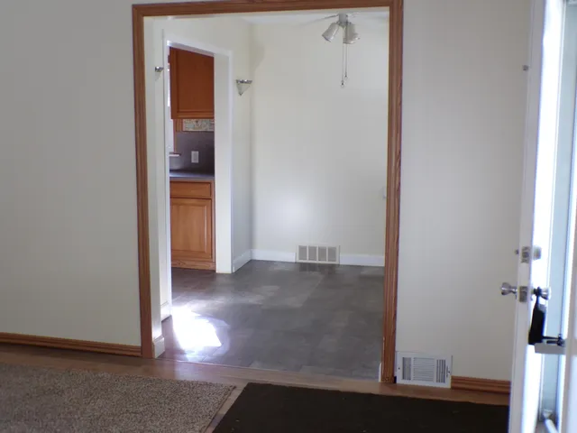 $164,900 | 14567 Longtin Street, Southgate, MI 48195