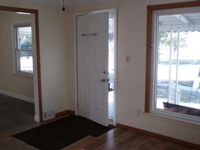 $164,900 | 14567 Longtin Street, Southgate, MI 48195