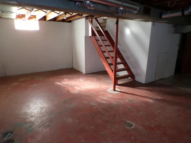 $164,900 | 14567 Longtin Street, Southgate, MI 48195