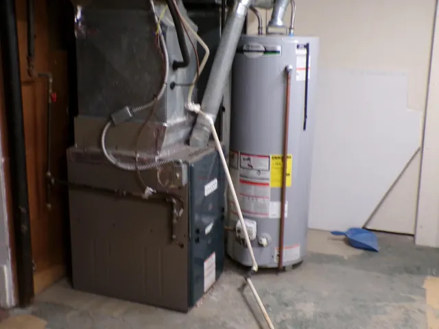 $164,900 | 14567 Longtin Street, Southgate, MI 48195