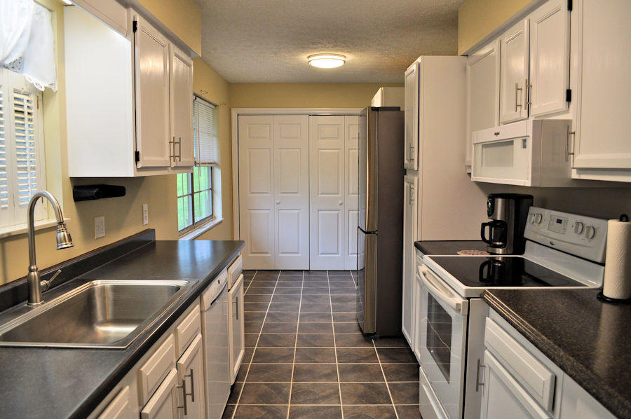 165 Maple Ridge Lane Seymour, TN 37865 - Photo 12 of 38 kitchen1