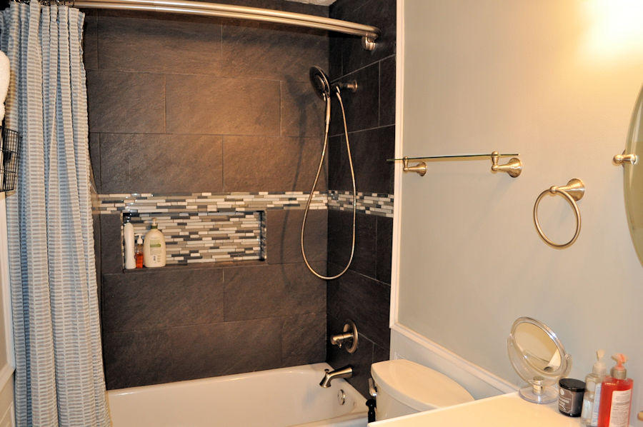165 Maple Ridge Lane Seymour, TN 37865 - Photo 22 of 38 guest bath2