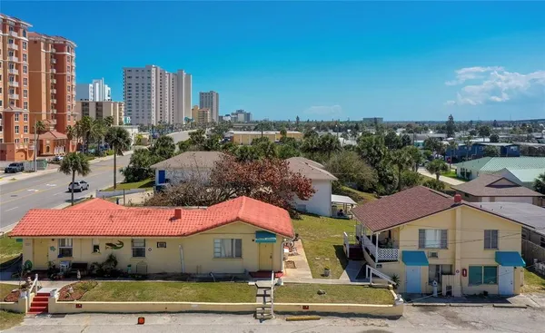 $900 | 3226 South Atlantic Avenue, Unit 5, Daytona Beach, FL 32118