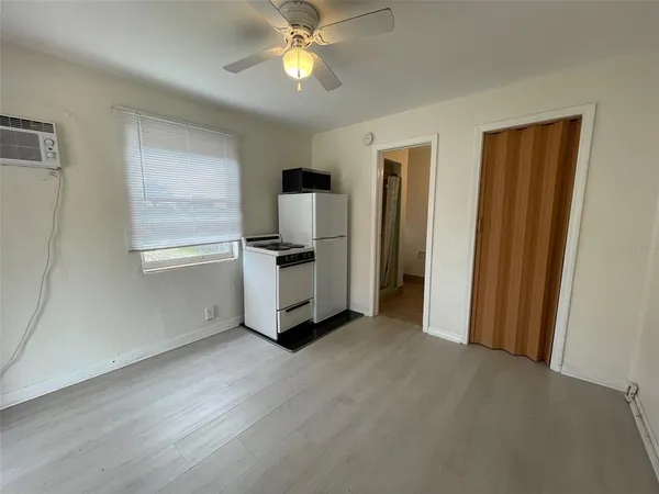 $900 | 3226 South Atlantic Avenue, Unit 5, Daytona Beach, FL 32118