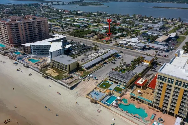 $900 | 3226 South Atlantic Avenue, Unit 5, Daytona Beach, FL 32118