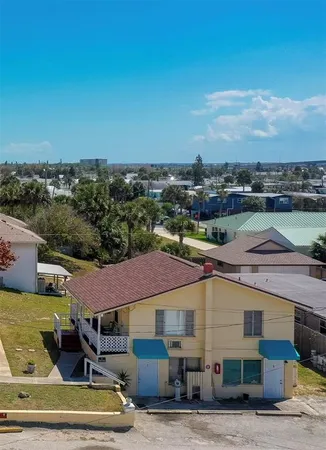 $900 | 3226 South Atlantic Avenue, Unit 5, Daytona Beach, FL 32118