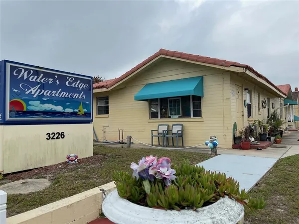 $900 | 3226 South Atlantic Avenue, Unit 5, Daytona Beach, FL 32118