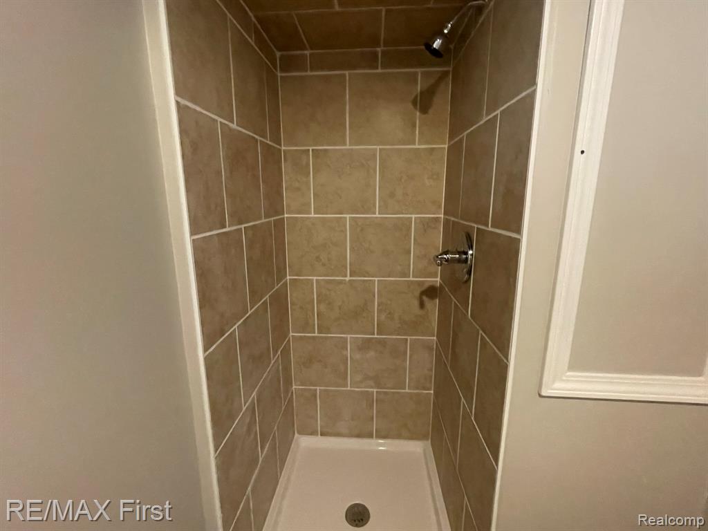 15835 Rutherford Street Detroit, MI 48227 - Photo 21 of 24