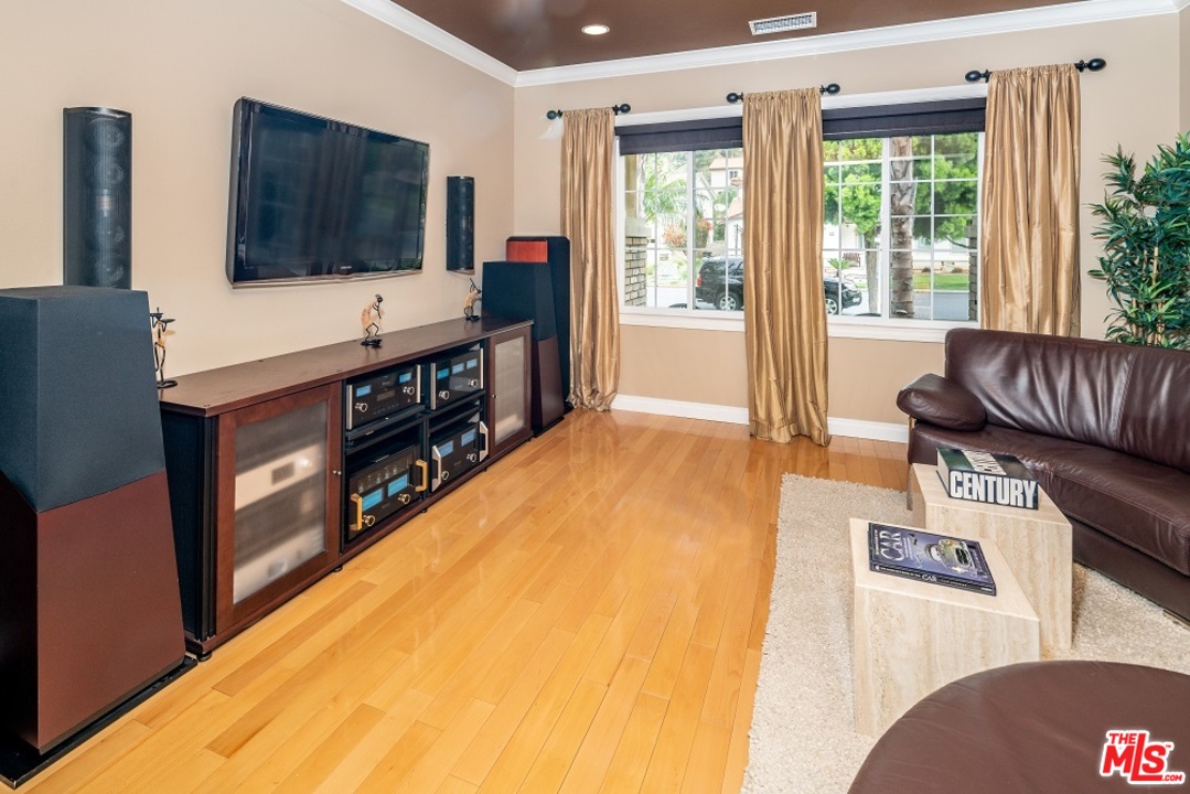 26 Boulder Ridge Court Azusa, CA 91702 - Photo 3 of 35 Gallery Image 3