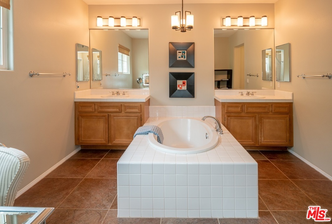 26 Boulder Ridge Court Azusa, CA 91702 - Photo 22 of 35 Gallery Image 22