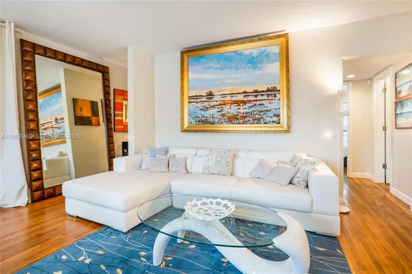 $5,000 | 113 Southwest 2nd Street, Hallandale Beach, FL 33009