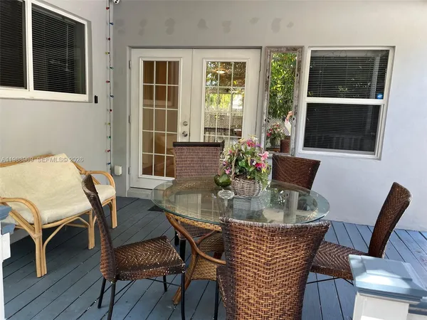 $5,000 | 113 Southwest 2nd Street, Hallandale Beach, FL 33009