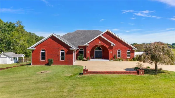$540,000 | 140 Tyler Court, Leoma, TN 38468