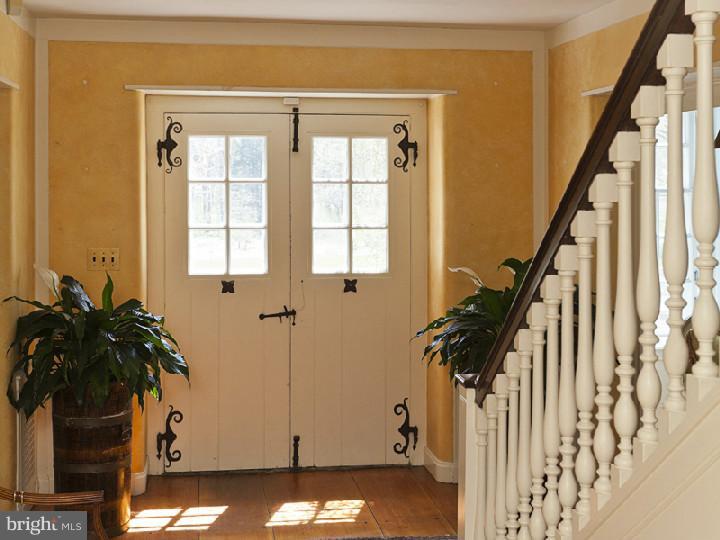 203 Drakes Corner Road Princeton, NJ 08540 - Photo 2 of 25 Gallery Image 2