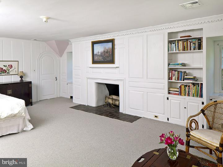 203 Drakes Corner Road Princeton, NJ 08540 - Photo 14 of 25 Gallery Image 14