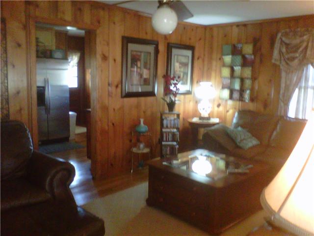 950 Hafner Road Charlotte, TN 37036 - Photo 6 of 13 Gallery Image 6