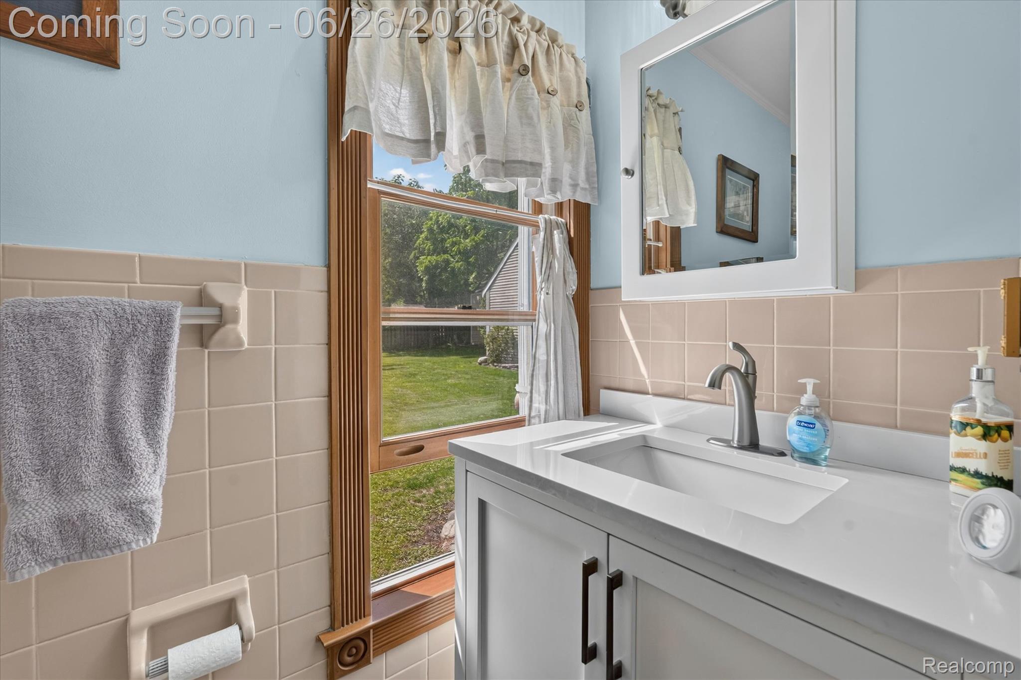 31620 West 11 Mile Road Farmington, MI 48334 - Photo 36 of 70