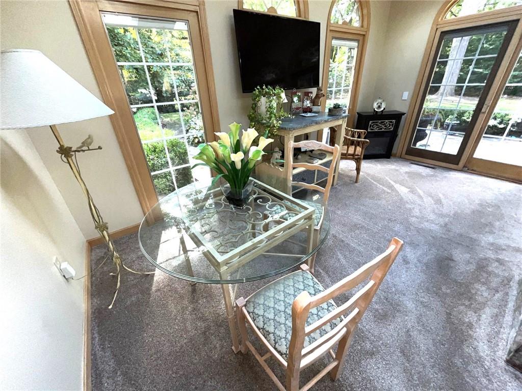 327 Pine Road Sewickley, PA 15143 - Photo 13 of 42 Sunroom/Family Room.