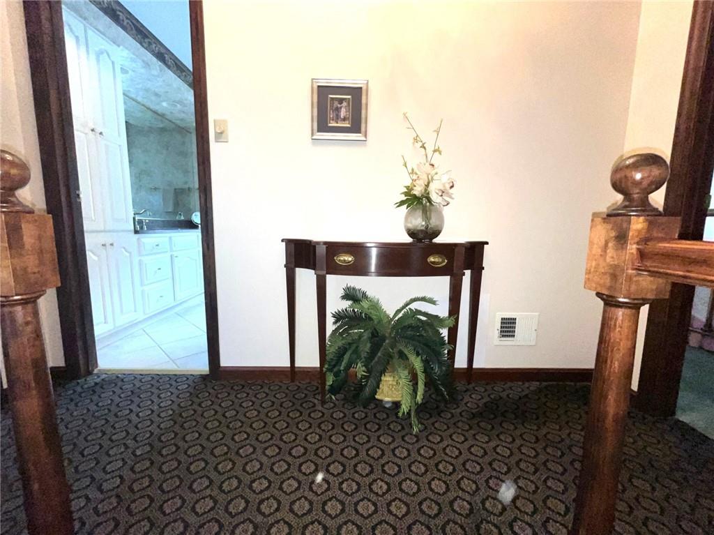 327 Pine Road Sewickley, PA 15143 - Photo 18 of 42 Upstairs Hallway.