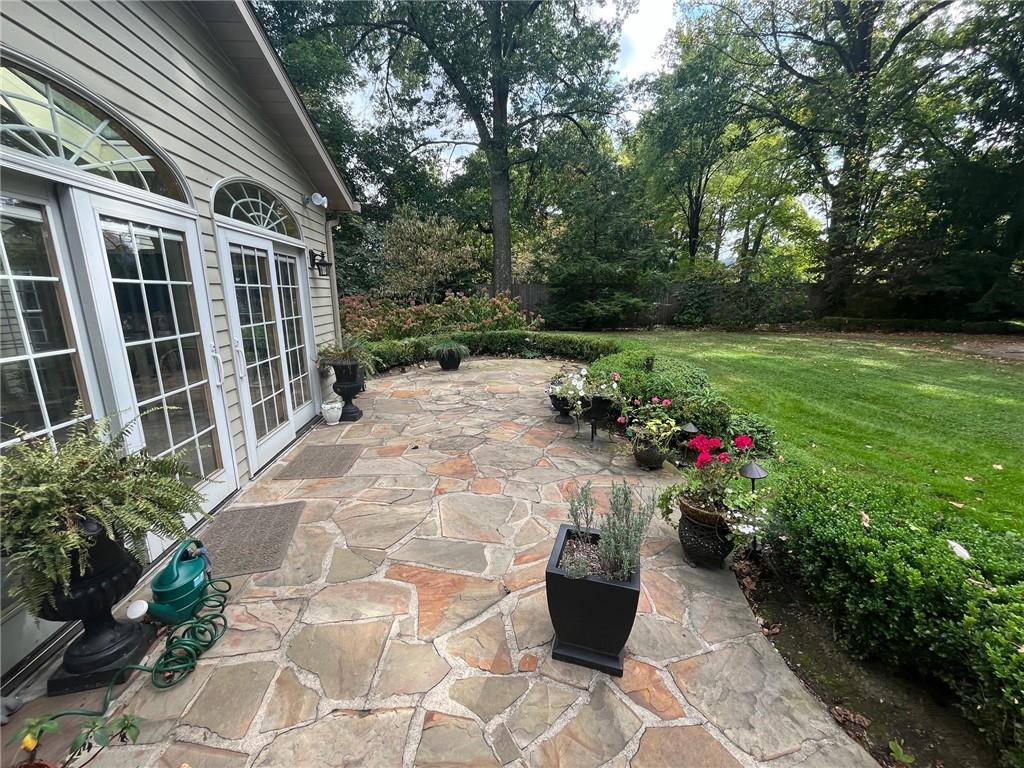 327 Pine Road Sewickley, PA 15143 - Photo 37 of 42 Back Patio.