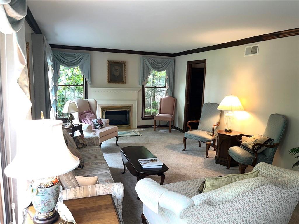 327 Pine Road Sewickley, PA 15143 - Photo 4 of 42 Living Room.