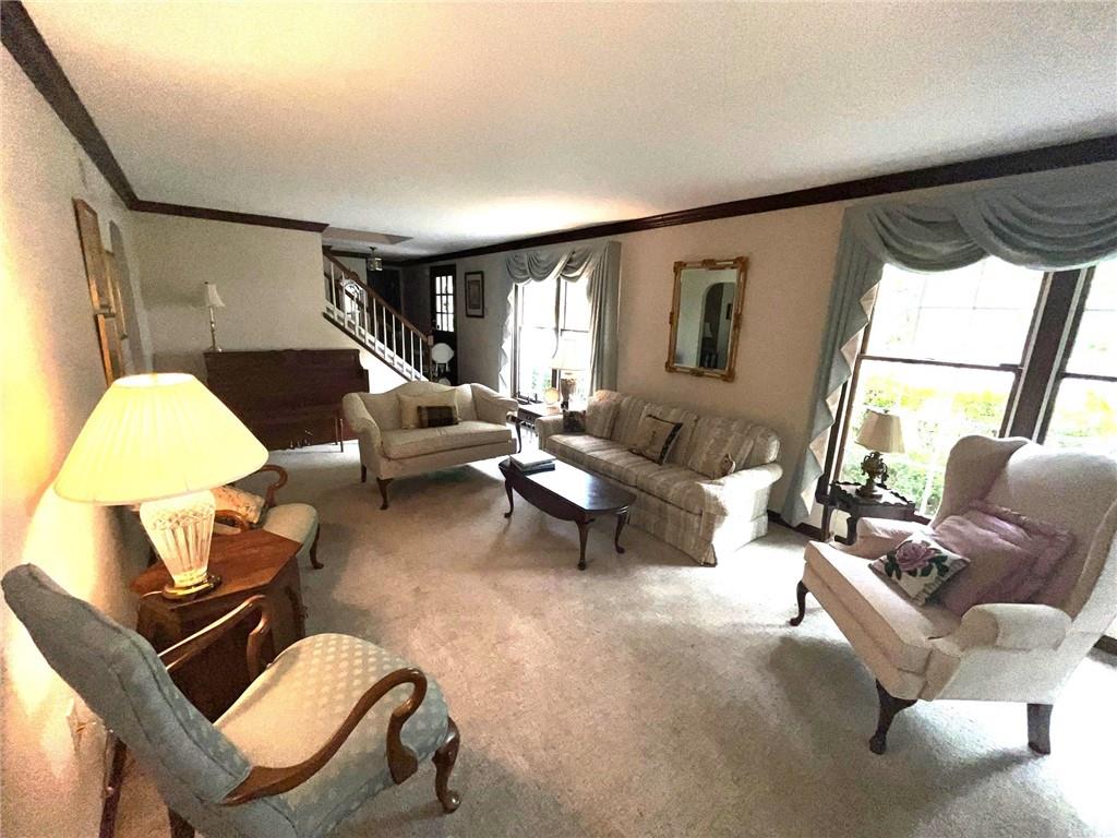 327 Pine Road Sewickley, PA 15143 - Photo 5 of 42 Living Room.