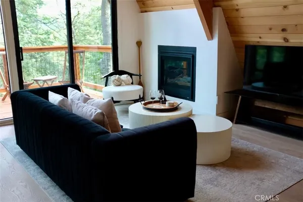 $590,000 | 26664 Thunderbird Drive, Lake Arrowhead, CA 92352