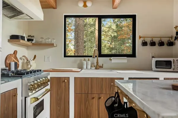 $590,000 | 26664 Thunderbird Drive, Lake Arrowhead, CA 92352