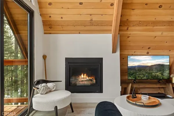 $590,000 | 26664 Thunderbird Drive, Lake Arrowhead, CA 92352