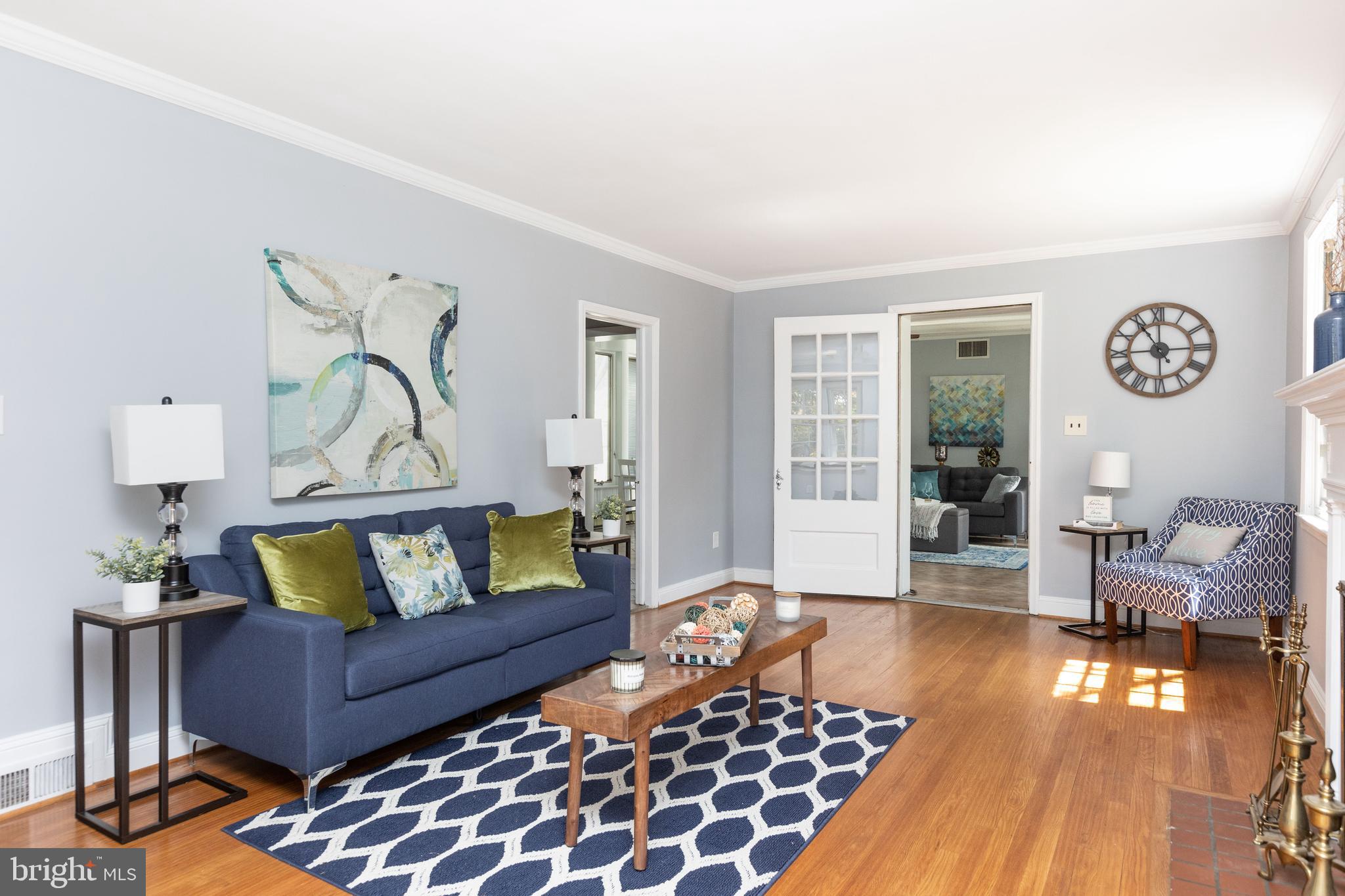 5507 Springlake Way Baltimore, MD 21212 - Photo 6 of 46 Living room