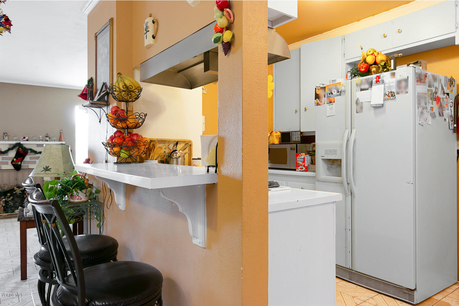 1731 Rialto Street Oxnard, CA 93035 - Photo 11 of 27 1731 Rialto St-009-28-Kitchen-MLS_Size