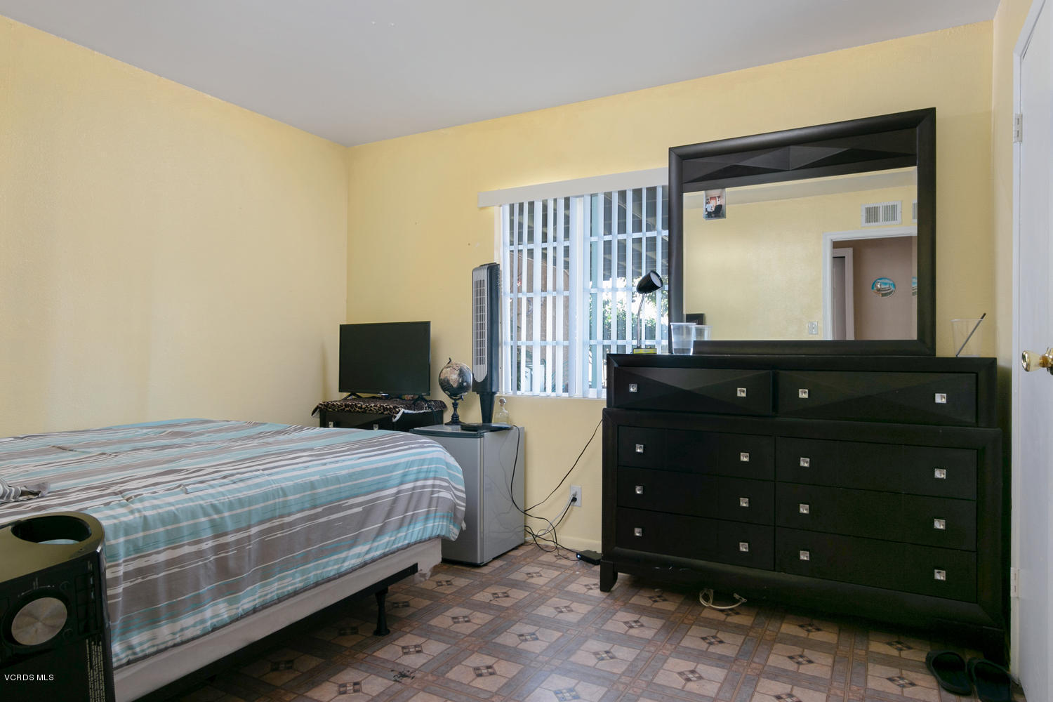 1731 Rialto Street Oxnard, CA 93035 - Photo 21 of 27 1731 Rialto St-021-21-Bedroom-MLS_Size