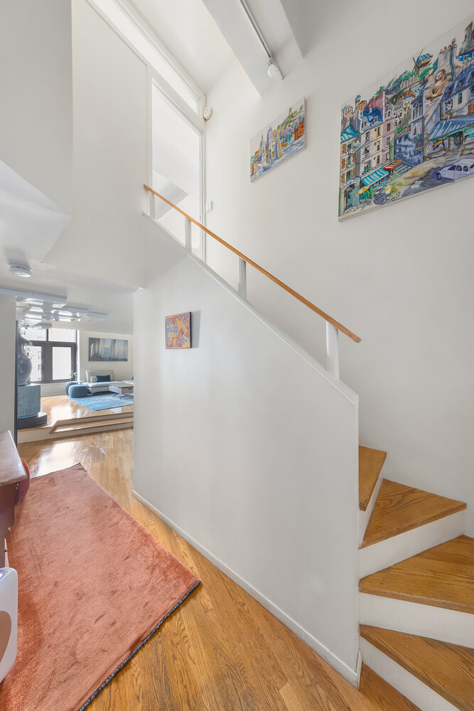 135 West 70th Street, Unit 6M Manhattan, NY 10023 - Photo 9 of 11 a view of entryway and kitchen