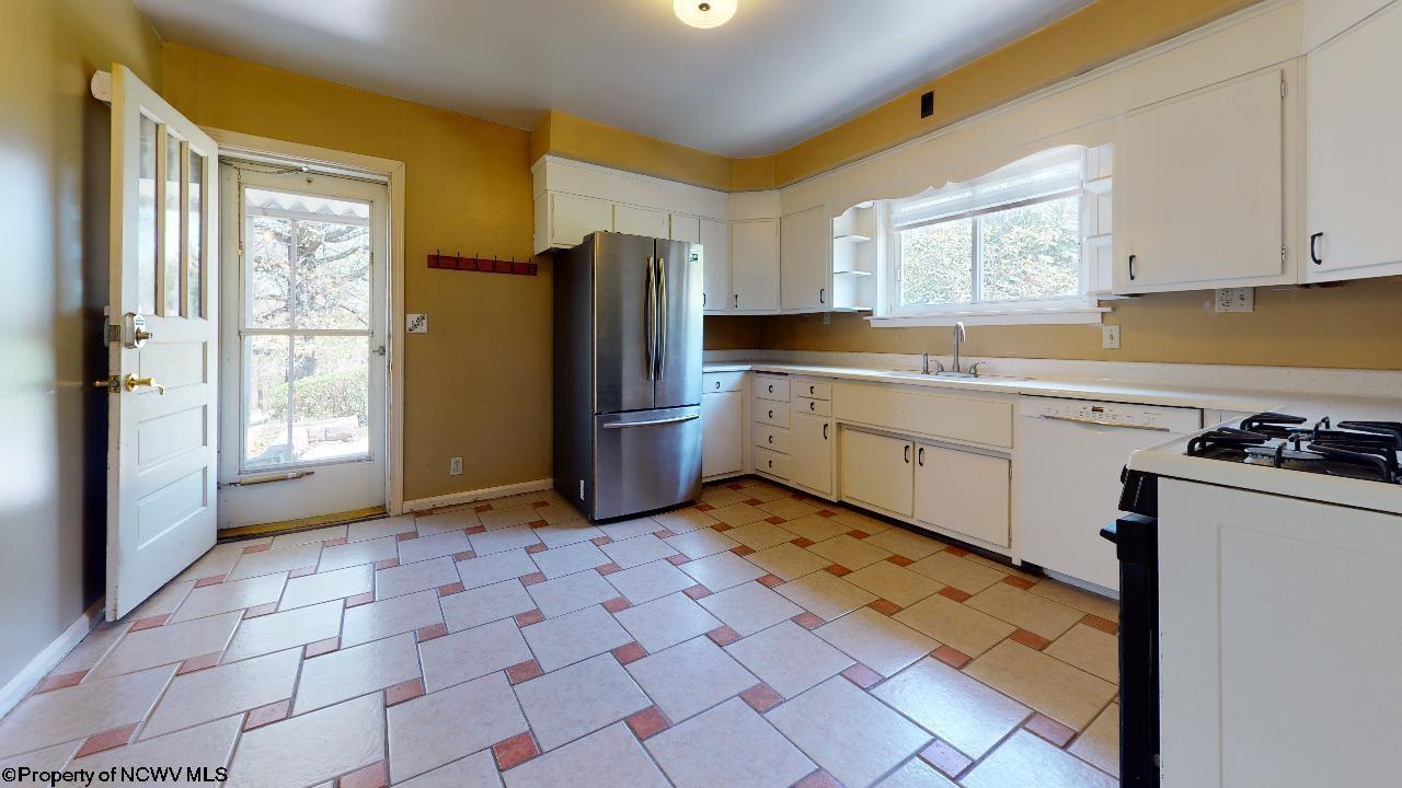 1322 Overhill Road Fairmont, WV 26554 - Photo 15 of 28 Gallery Image 15