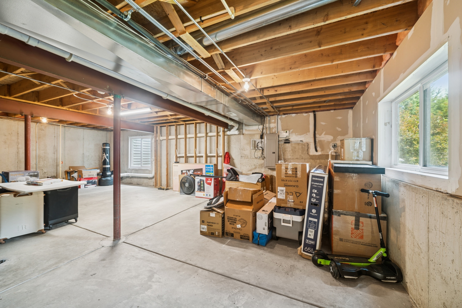 560 Canterbury Lane Pingree Grove, IL 60140 - Photo 13 of 15 a room with furniture