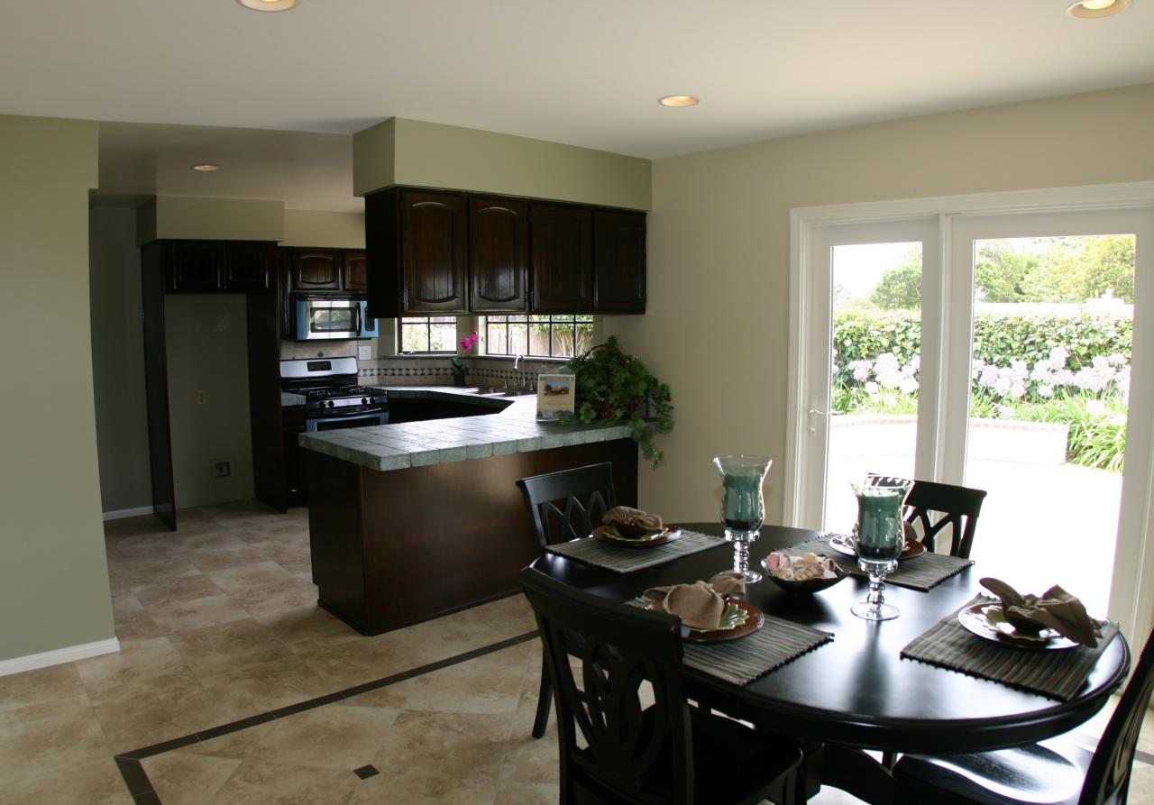 318 Oliver Road Santa Barbara, CA 93109 - Photo 6 of 10 Dining Room