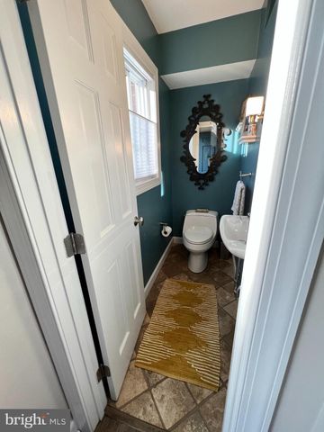 $445,000 | 1414 Martha Custis Drive, Alexandria, VA 22302