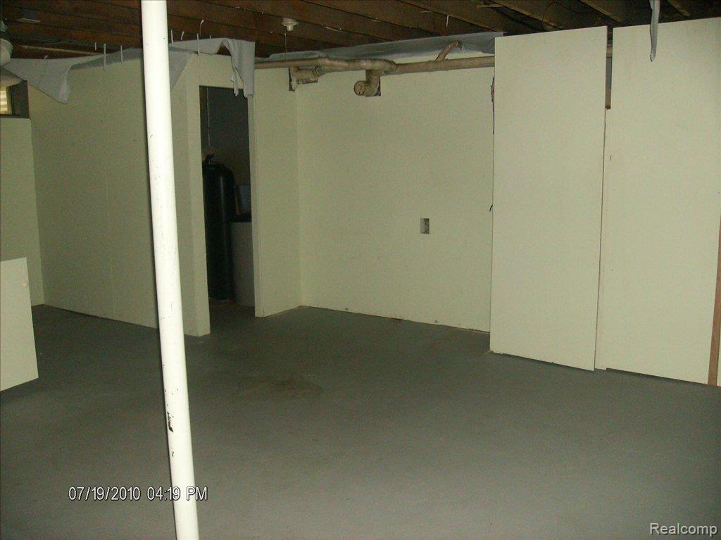 1635 North Hacker Road Howell, MI 48843 - Photo 17 of 17 HPIM2403