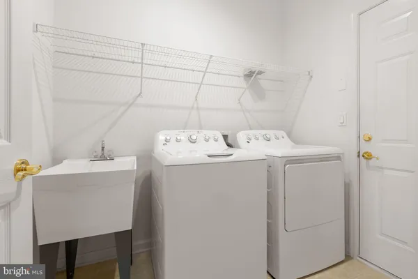 $375,000 | 76 Gladstone Drive, Fredericksburg, VA 22406