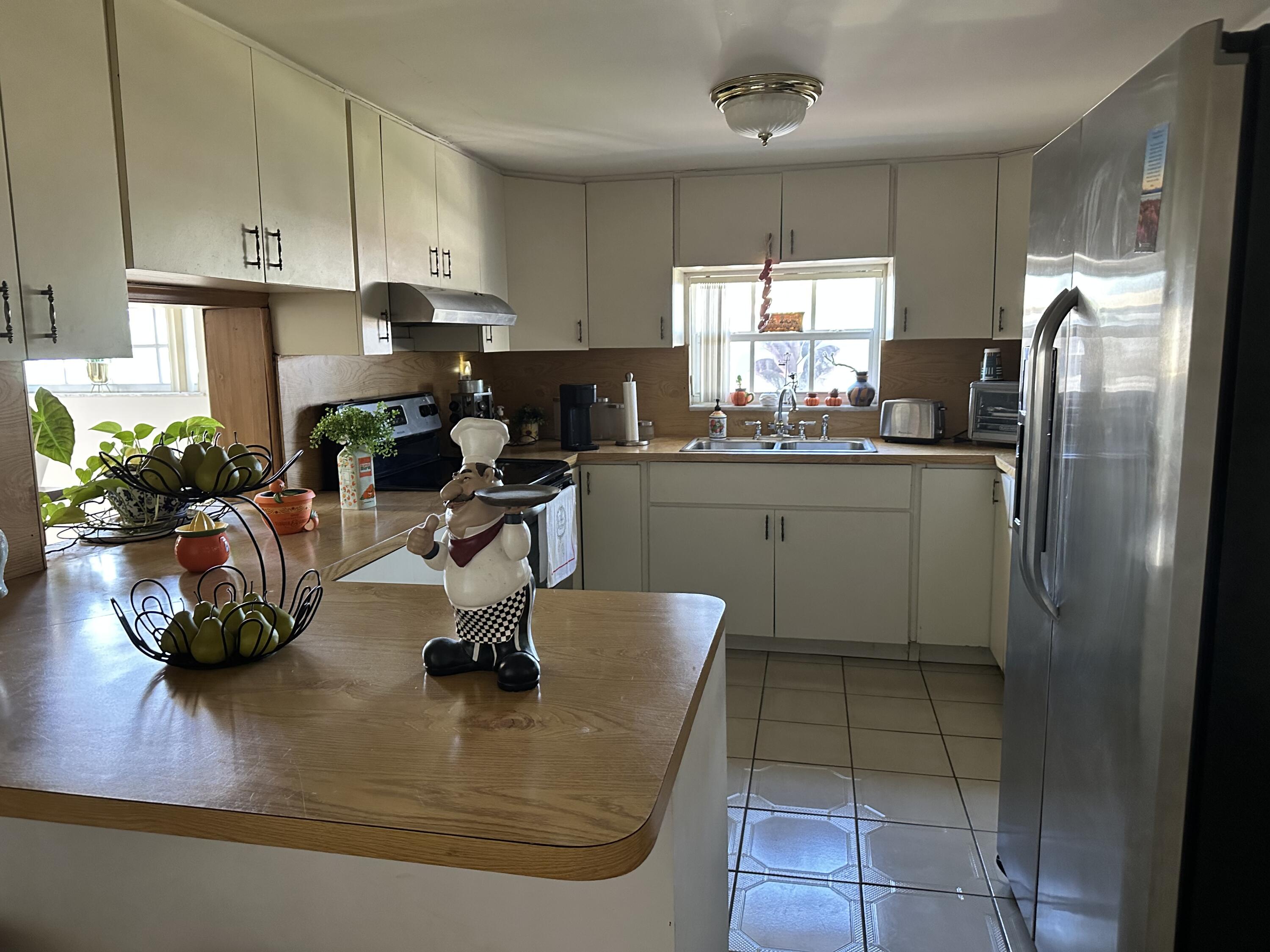 7960 Northwest 174th Street Hialeah, FL 33015 - Photo 6 of 22 main kitchen again