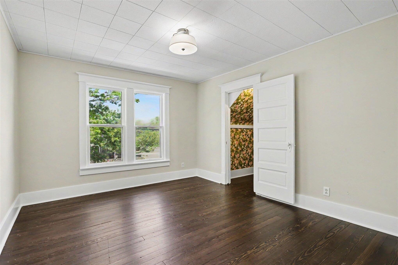 1368 West Lemon Creek Road Baroda, MI 49101 - Photo 15 of 31