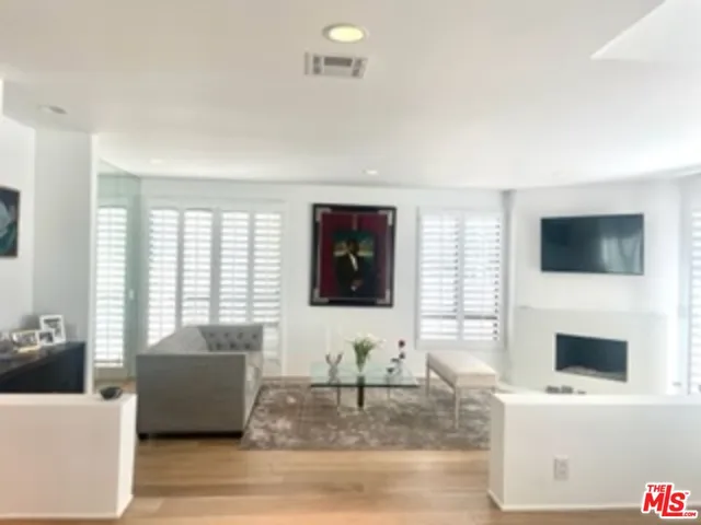 $4,995,000 | 9033 Vista Grande Street, West Hollywood, CA 90069