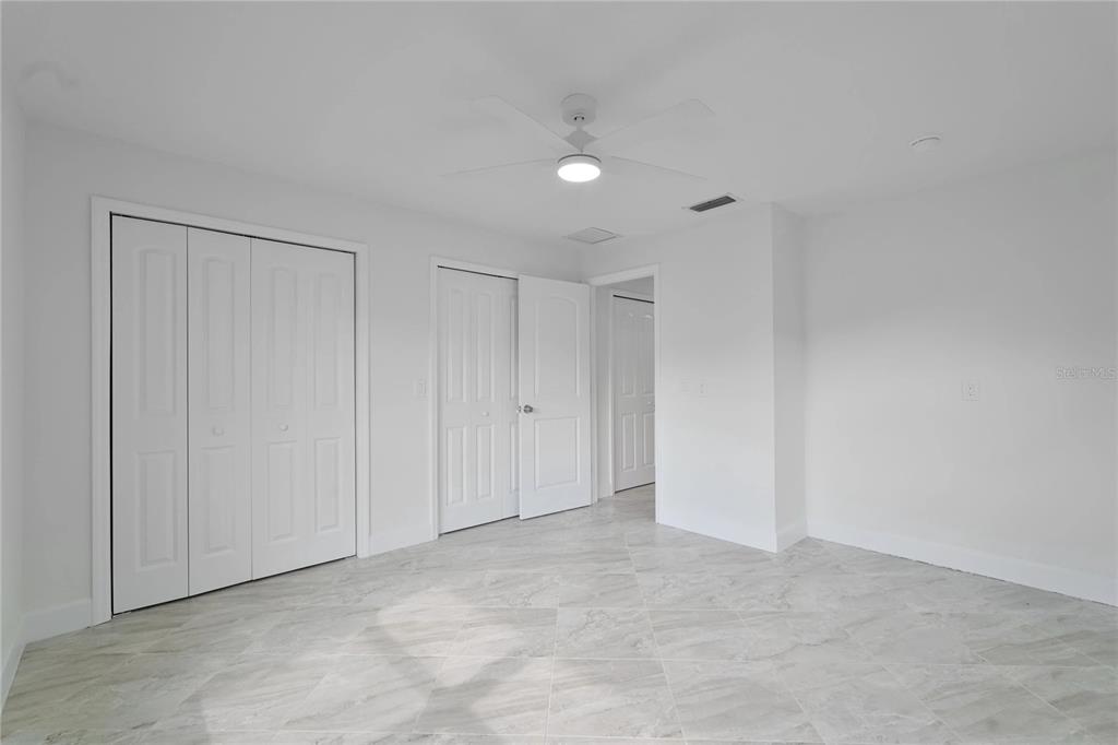 5012 South Deepwater Point Homosassa, FL 34448 - Photo 20 of 42 a view of an empty room