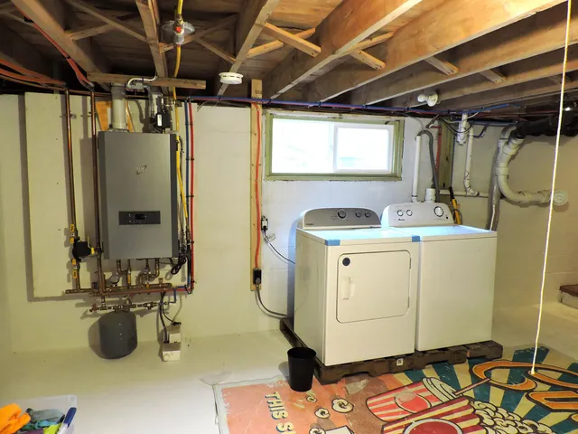 $269,900 | 21 Airport Road, Norridgewock, ME 04957