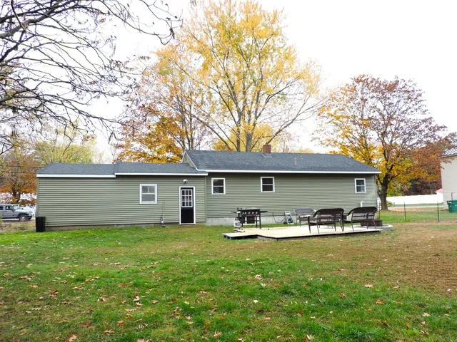 $269,900 | 21 Airport Road, Norridgewock, ME 04957