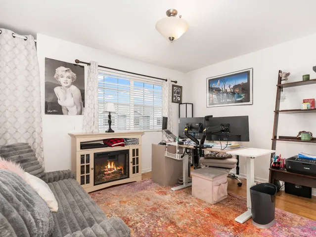 $269,900 | 1923 Waters Edge Drive, Minooka, IL 60447