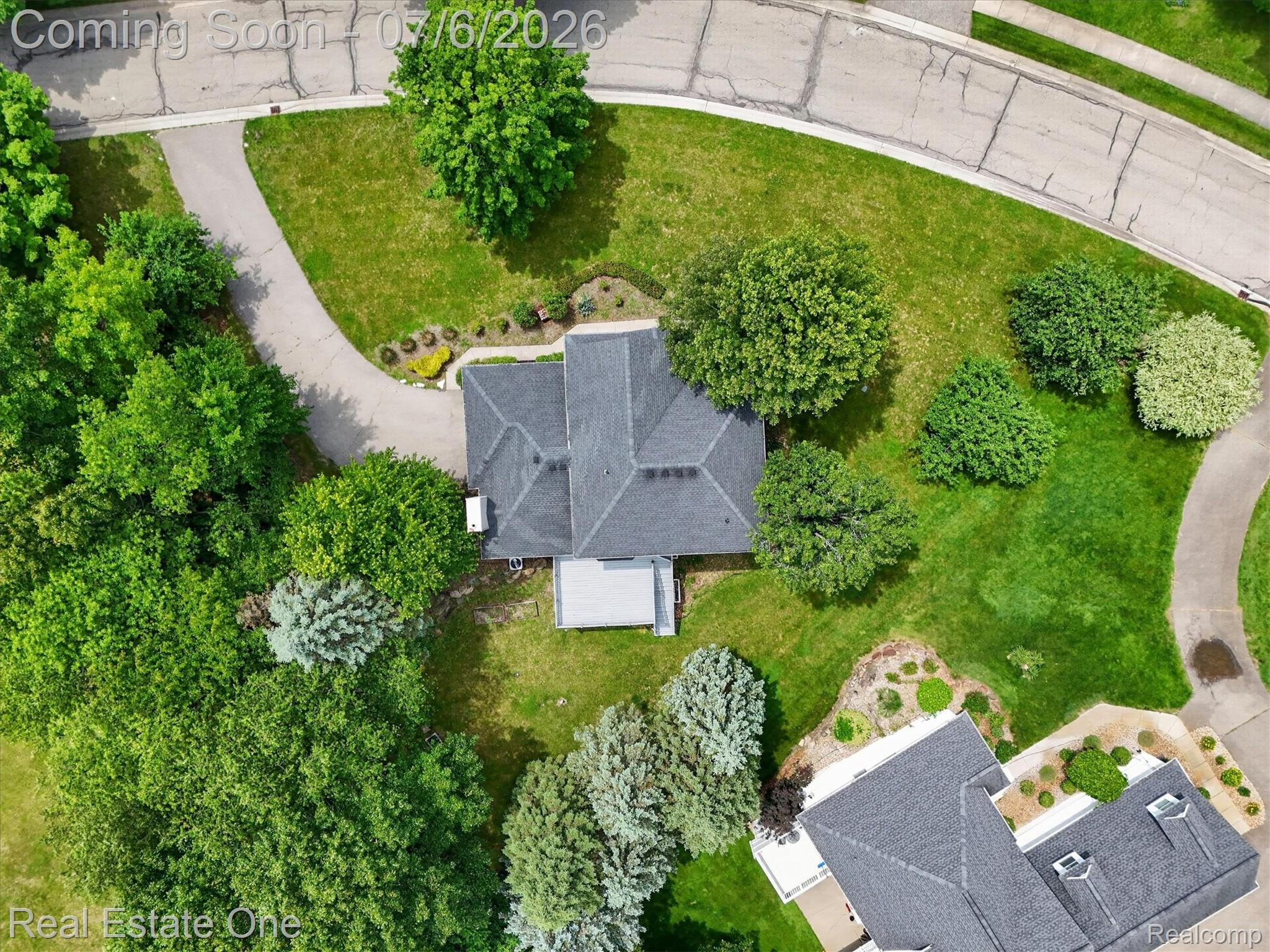 9610 Forest Ridge Drive Clarkston, MI 48348 - Photo 69 of 77 76-9610-Forest-Ridge-Dr-Village-of-Clarkston-MI-48348-WindowStill.jpg