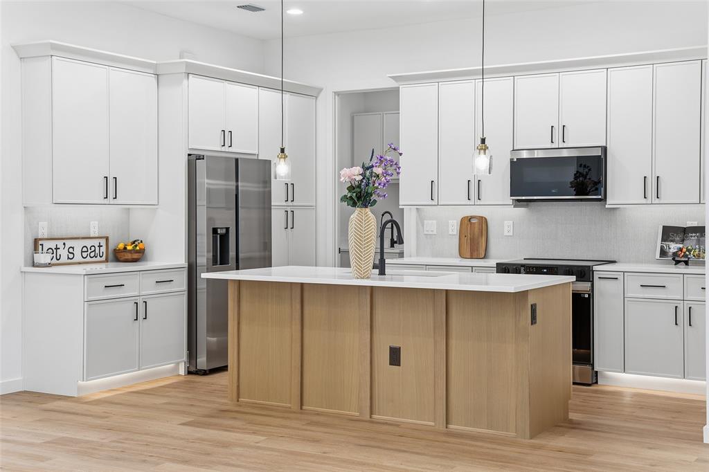 4025 Cinderella Road North Port, FL 34286 - Photo 12 of 35