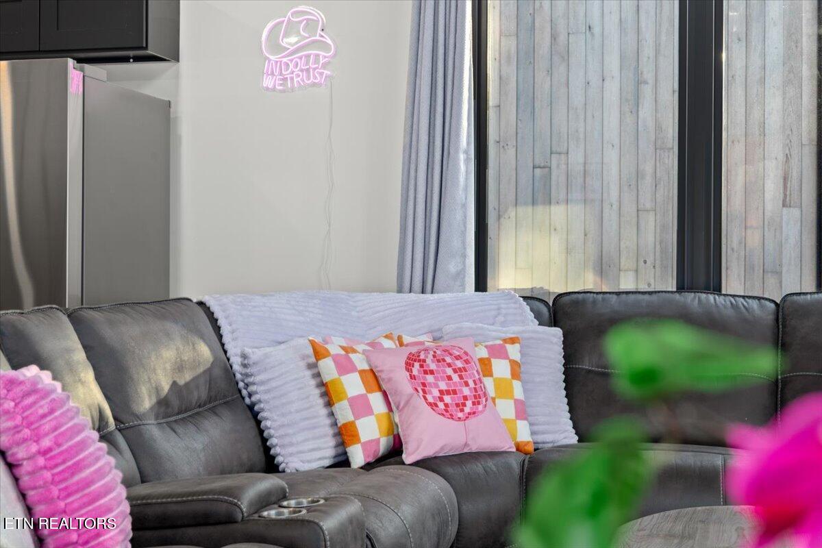 1353 Reedmont Way Sevierville, TN 37876 - Photo 4 of 39 028-128A8458